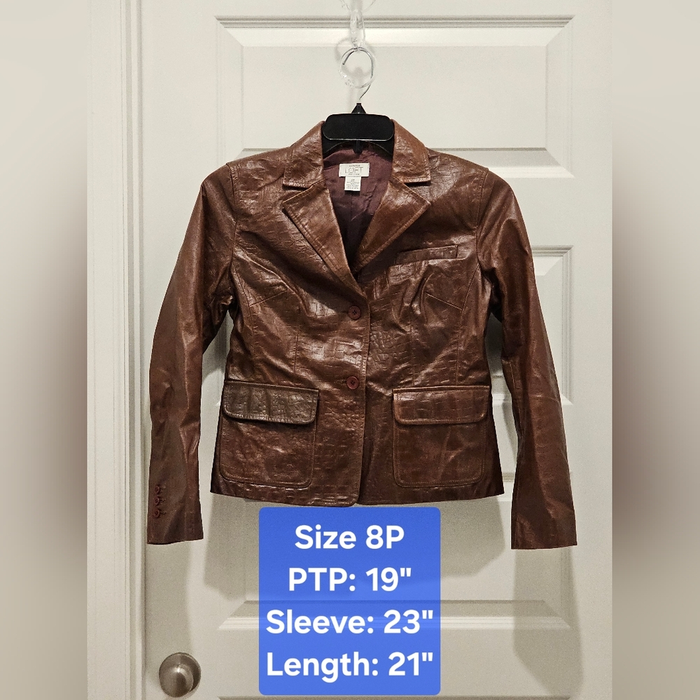 LOFT Ann Taylor Petites 2-Button 100% Leather Blazer, GUC, Size 8P